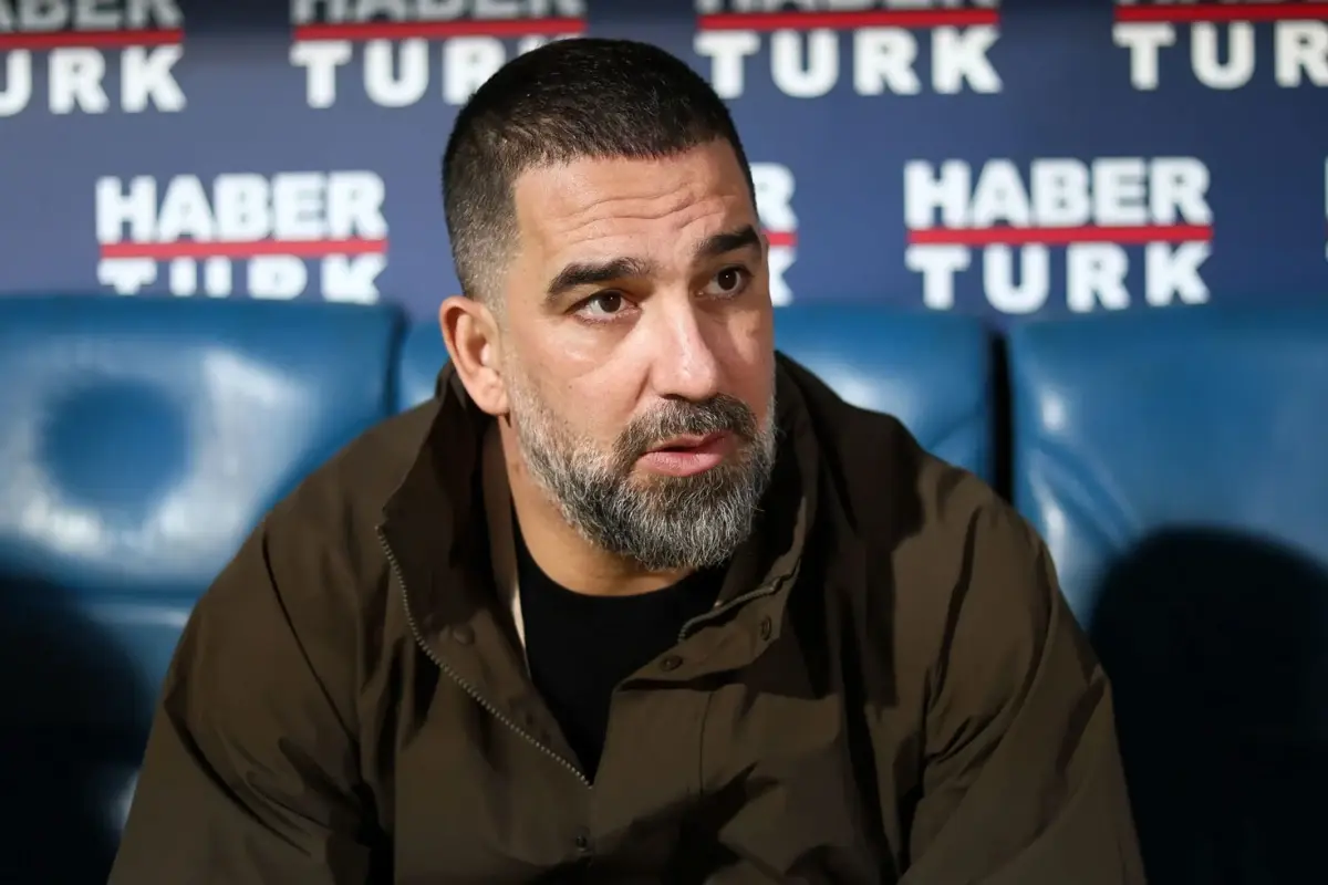 dunya devinin de istedigi 18lik yildizi arda turan kapti KmgH3QWz