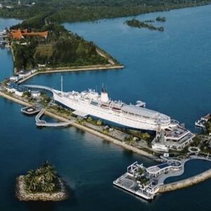 dunyanin en eski yolcu gemisiydi 18 milyon dolara luks otele donustu 99vi2wVw