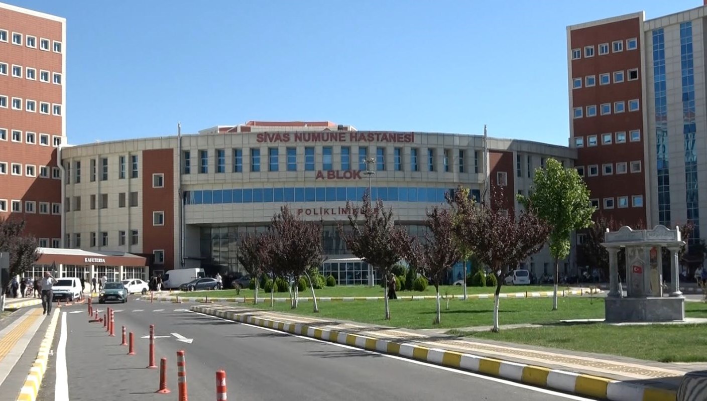 hastanede porselen yerine kopuk tabakla yemek servisine inceleme AZaF7Kgw