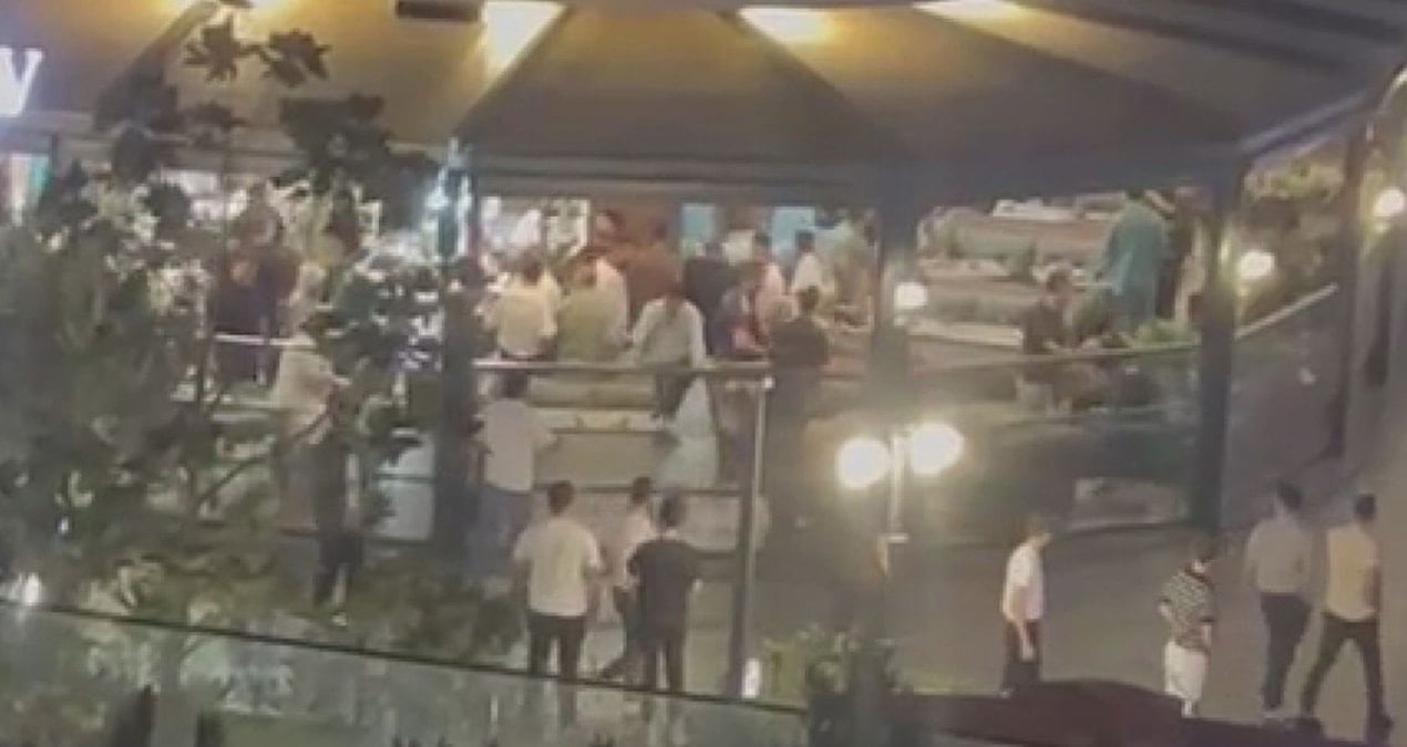 istanbulda kafede kanli saldiri spor kulubu baskani agir yaralandi JEyu1MFh