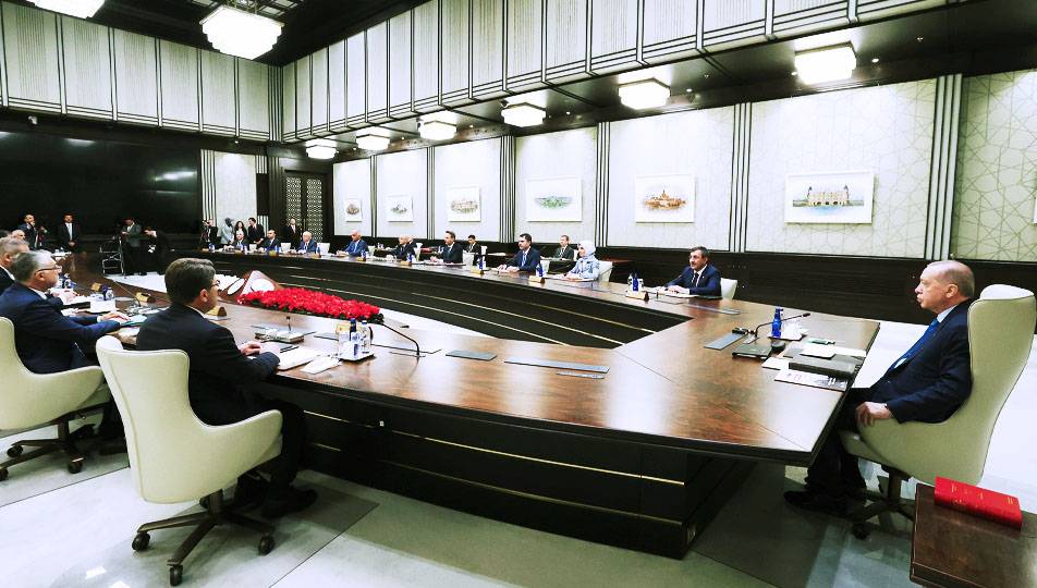 kabine toplantisi basladi masada hangi basliklar var Pb81aXsP