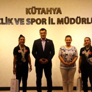 kutahyadan ragbi sampiyonlari lwi82Kf7