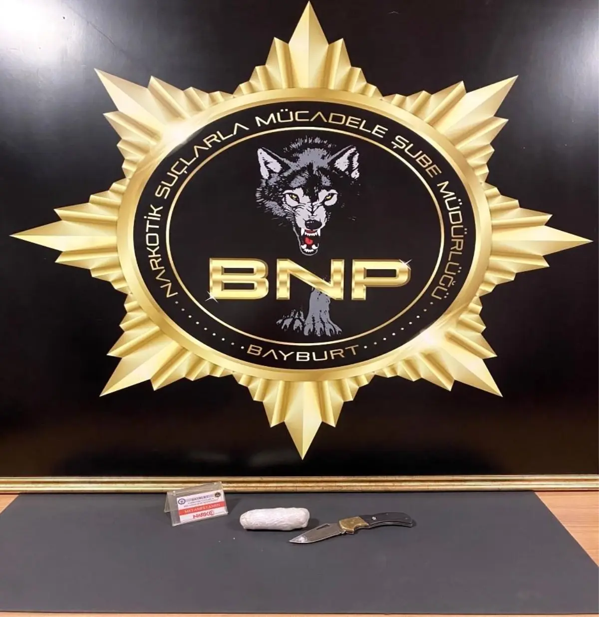 bayburtta 92 gram metamfetamin ele gecirildi mcXLJz84