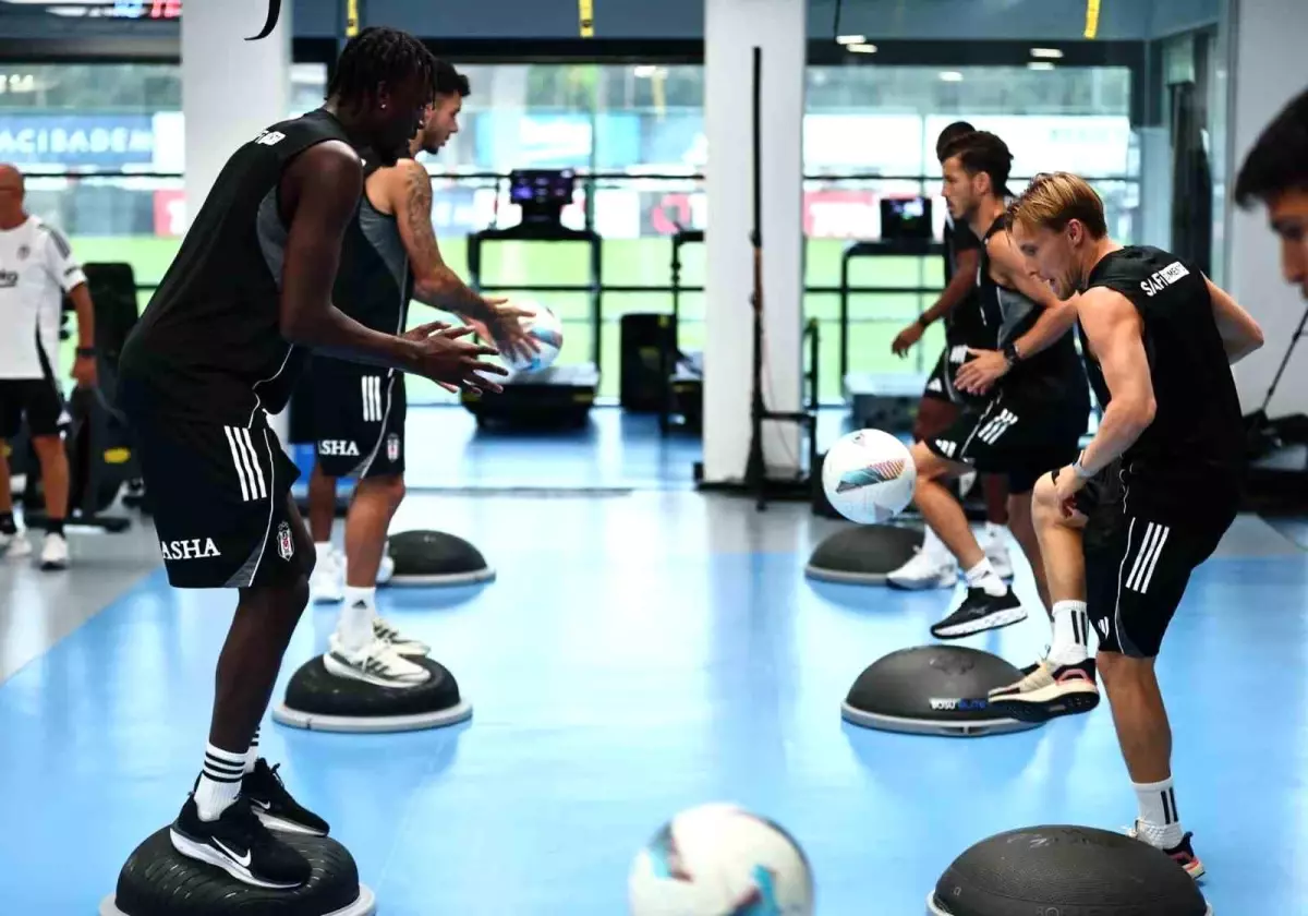 besiktas basaksehir macina hazirlaniyor zEBYgPmW