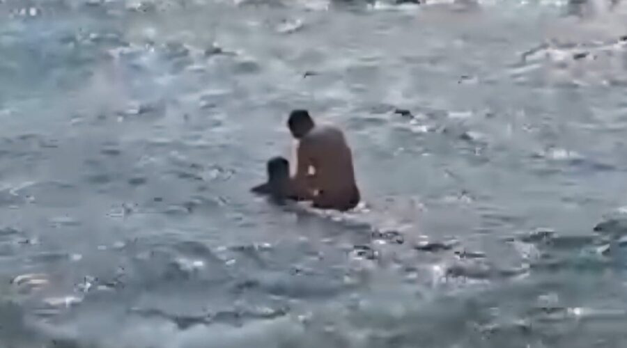 denize giren kuzenlerden biri hayatini kaybetti vHEMuC9z