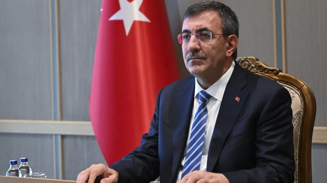 ekonominin yeni yol haritasi belli oldu yilmaz 2026 2028 ovp programini acikladi ZQR122JP