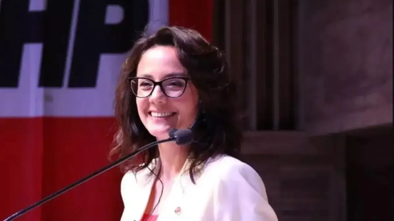 gonca koksal arasin ailesine molotoflu saldiri 4 kisinin tutuklandigi olayda yanlis daire iddiasi cq7FXSml