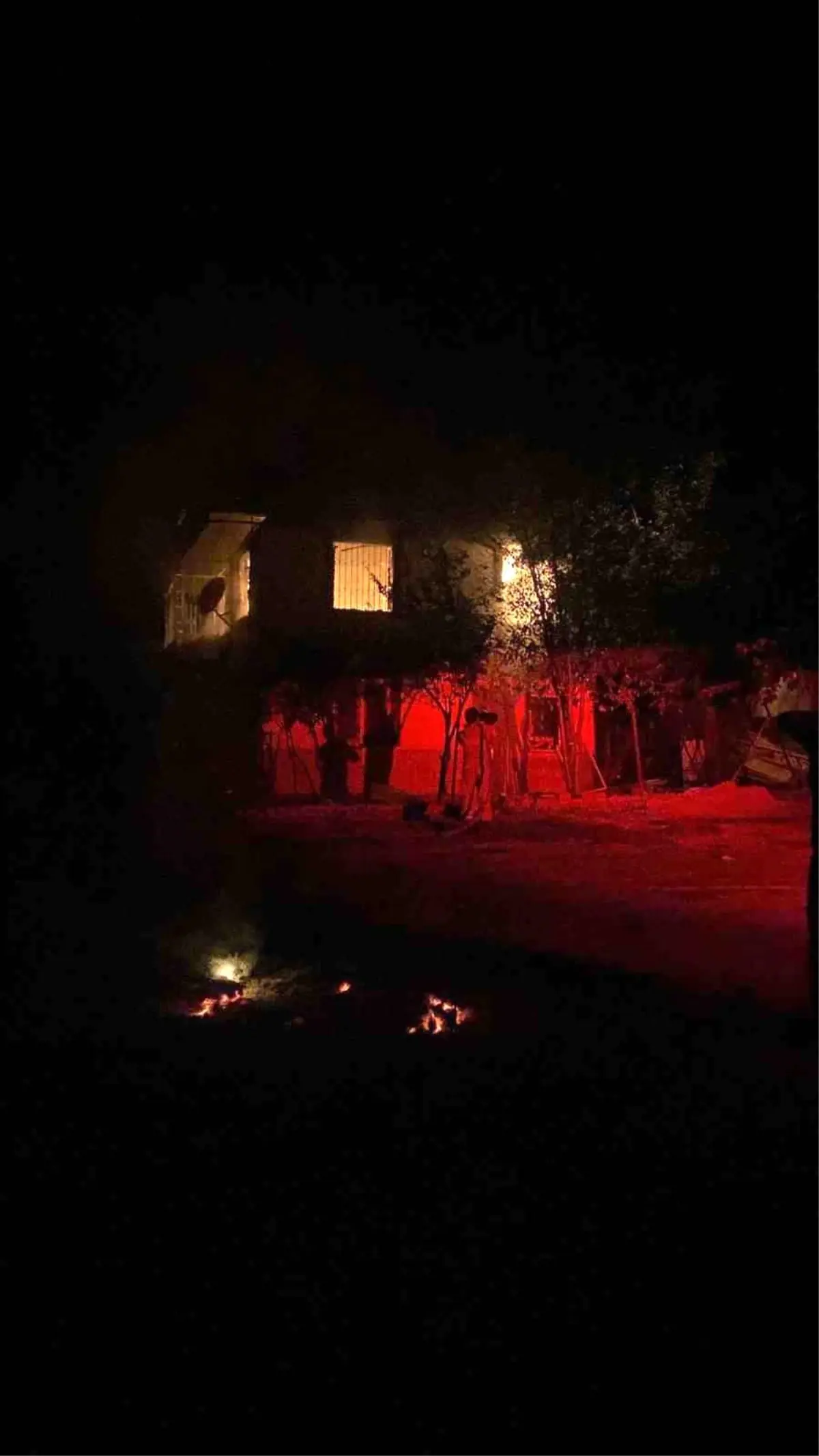 kiracisinin olumune neden olan ev sahibinin evi yandi 2Jl6iyyx