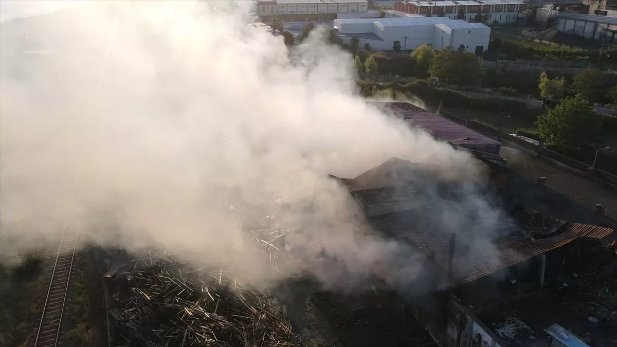 samsundaki kereste fabrikasinda yangin kontrol altina alindi s6QpJIOe