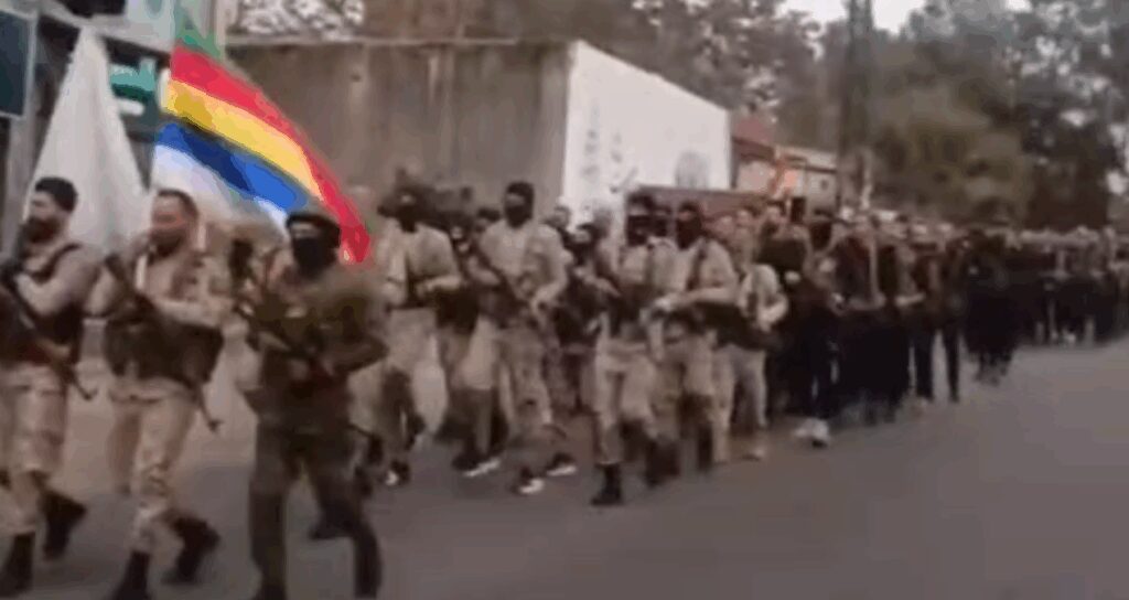 Trump ‘Erdoğan Suriye’yi aldı’ derken ayrılıkçılar askeri geçit tören yaptı