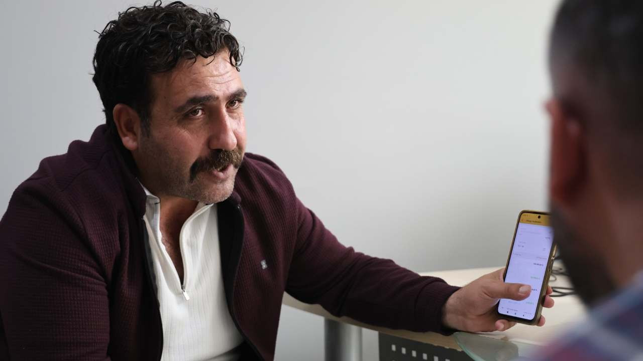 bankanin dogum gunu surprizi sandi sevinci kisa surdu F18Kai8U.jpg