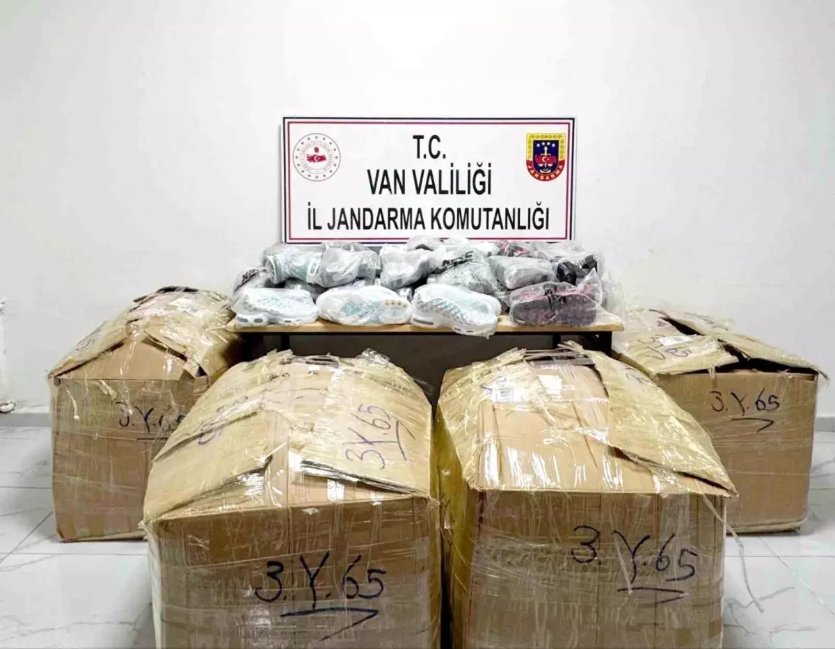 baskalede gumruk kacagi esya ele gecirildi kPmeXKGh.jpg