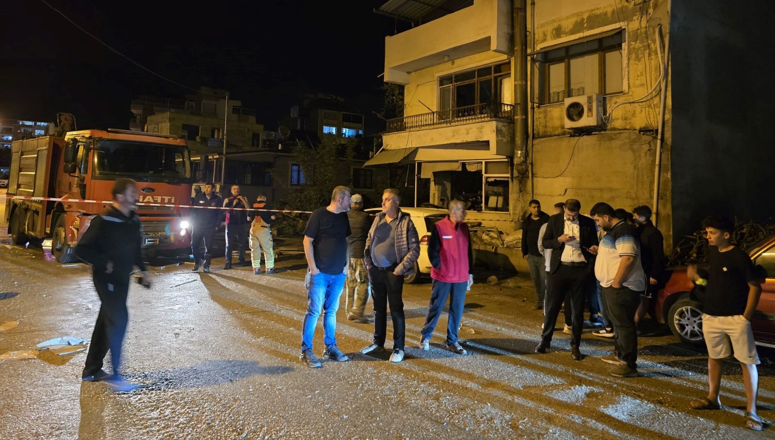 ekmek firininda patlama 9 kisi yaralandi Fzx2Kn54.jpg