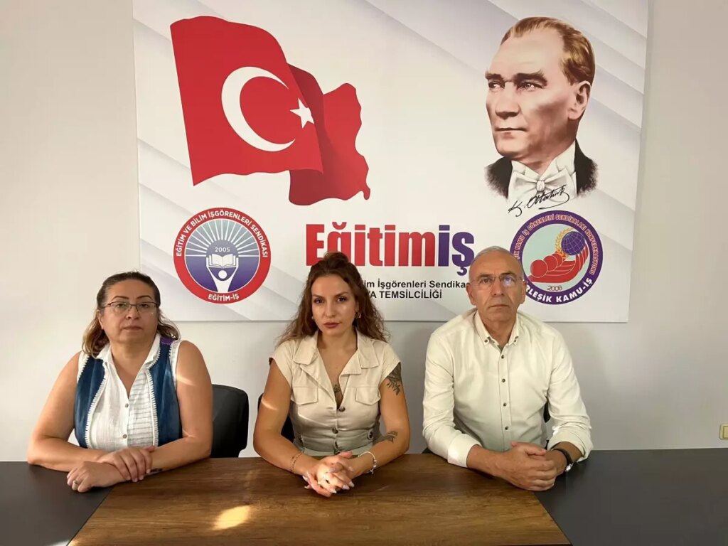 ogretmene iftiraya tepki SP2yikcj.jpg