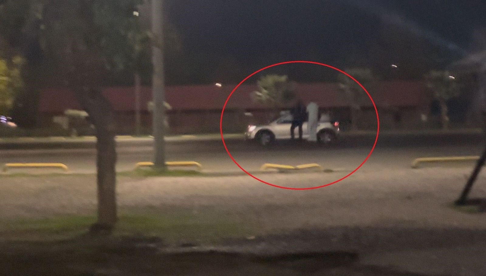 samsunda kazaya davetiye hareket halindeki aracin uzerine ciktilar BDyFhnzl