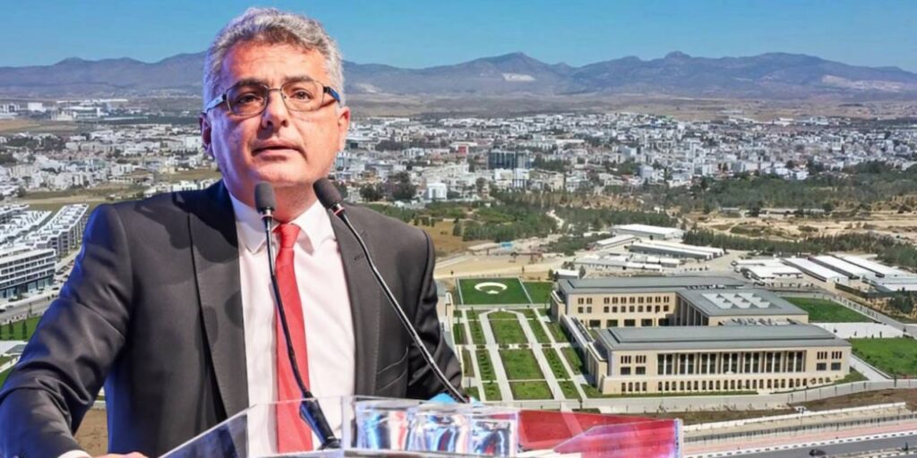 tufan erhurman cumhurbaskanligi sarayini halka acti 1K4KiNzy.jpg