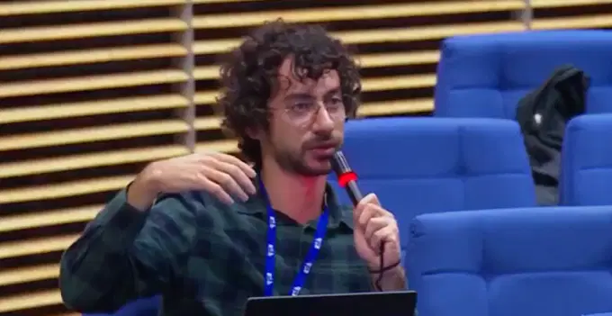 ab toplantisinda gazze sorusu soran gazeteci isinden oldu rufwJEV9.png