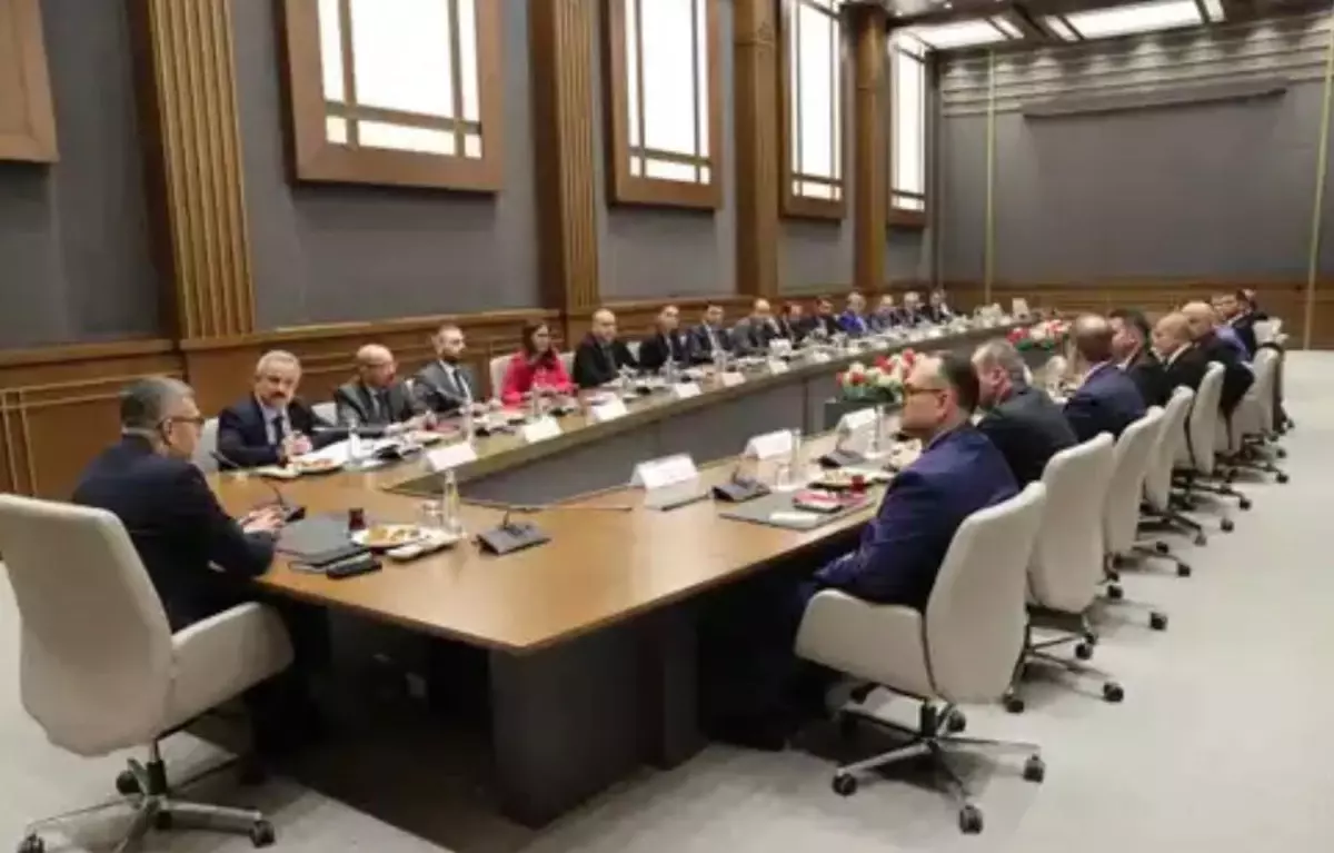 tbf heyeti iletisim baskanligini ziyaret etti BrlStbzS.jpg