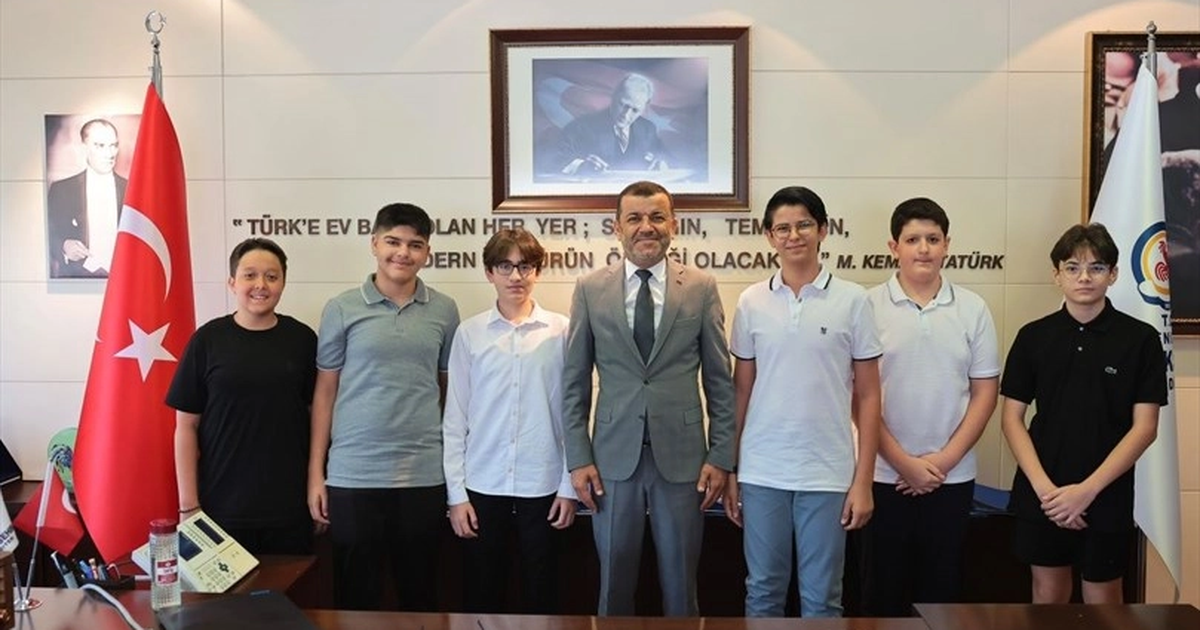 Denizlili lgs sampiyonlari baskan cavusogluyla bulustu vYnOrex8